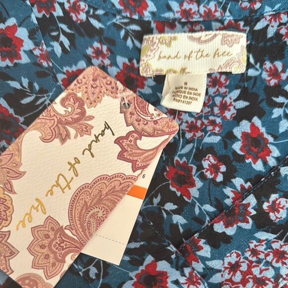 Band of the Free Long Sleeve Floral Blouse in Blue with Relaxed Style - Picture 5 of 6